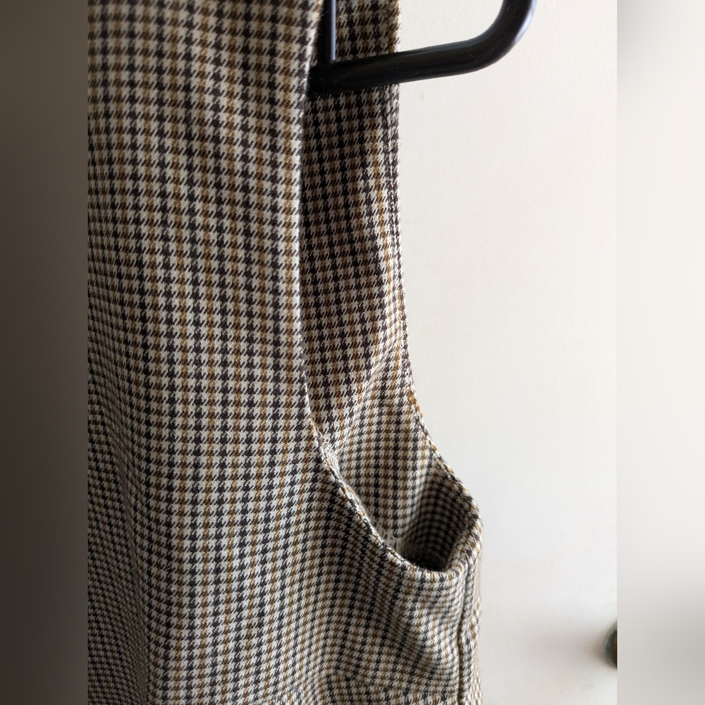 MEXX Checkered Sleeveless Draped Top. US 6 - Picture 5 of 10